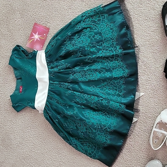 Excellent condition toddler dresses and shoes - Picture 6 of 9